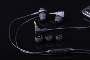 Rillpac R100C Titana Dinamičnega Voznika Hrupa Izolacijo in-Ear slušalke z mikrofonom & odd. za vse pametne telefone Referenčne Serije